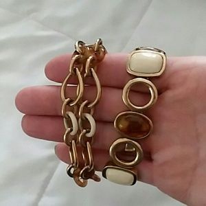 2 piece bracelet set. Cream and tortious colored